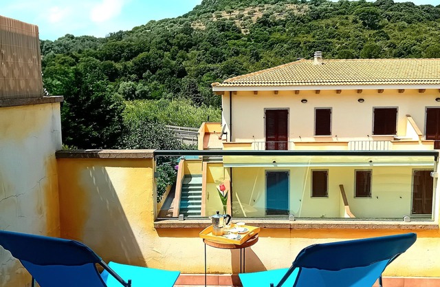Ich bin zu Hause und el Mar! Schöner Dachboden in der Marina von Castelsardo