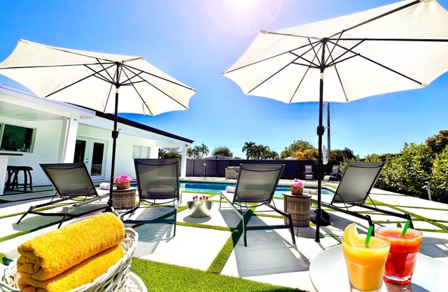 MIAMI LUX HOUSE / Pool / Lounge / Bar