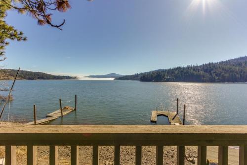 Mica Bay Serenity Cabin
