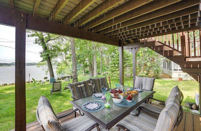 Michigan Lakefront Retreat w/ Kayaks & 2 Decks