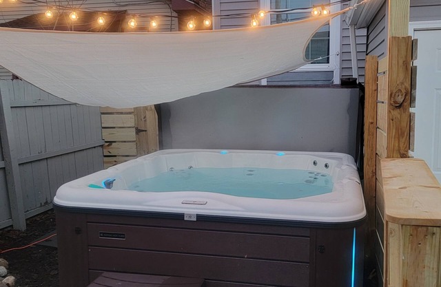 MicroLux! Entire Mirco Hotel - The Downtown New Construction 5 Suite