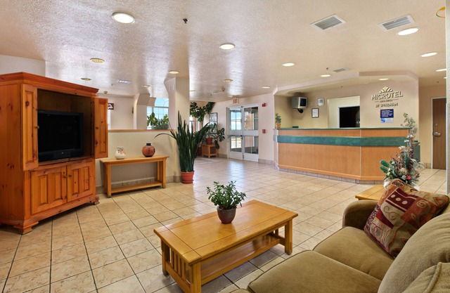 Microtel Inn & Suites by Wyndham Albuquerque West