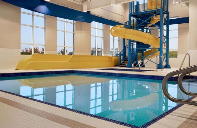 Microtel Inn & Suites by Wyndham Aurora