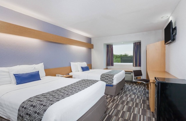 Microtel Inn & Suites by Wyndham Ardmore