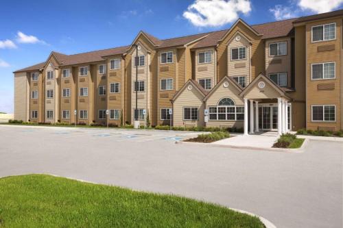 Microtel Inn & Suites by Wyndham Kenedy Karnes City