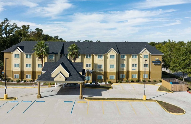 Microtel Inn & Suites by Wyndham Houma