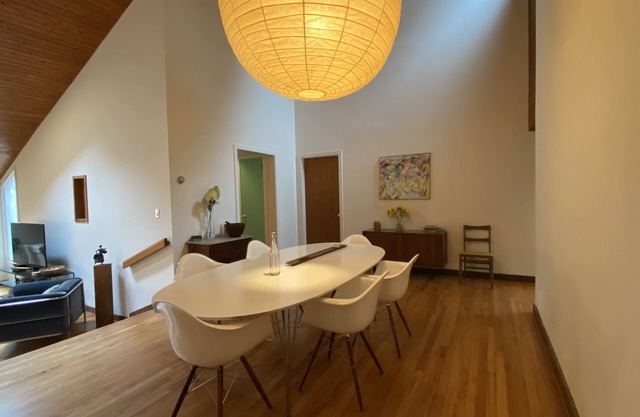 MID CENTURY ARCHITECTURAL NATURE SANCTUARY