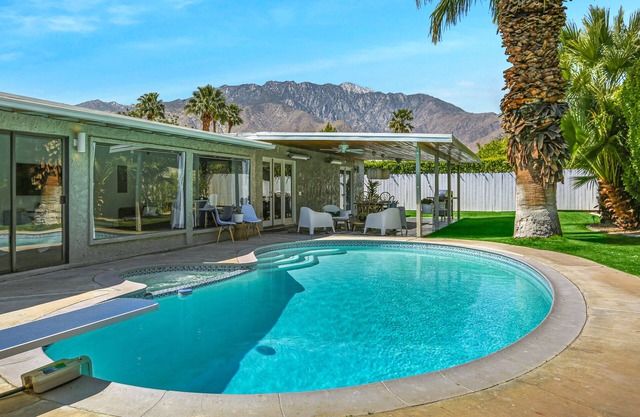 Mid-Century Gem near Downtown w/AC, Pvt. Pool & Spa + Lush Backyard w/ Mtn. View