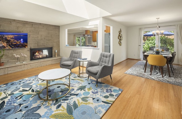 Mid century modern retreat w/ expansive garden and central A/C