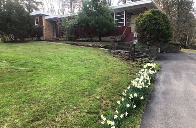 Mid-Century Modern Catskill Retreat, Walk to town