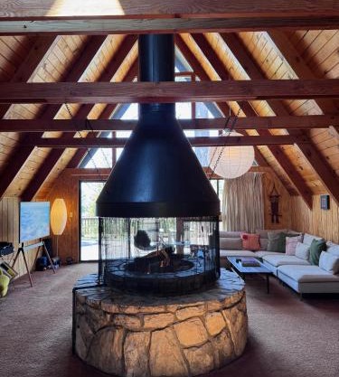 Mid-century Modern A-frame 60s Time Capsule