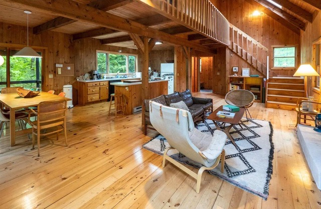 Great House In Becket, Book & Enjoy The Berkshires