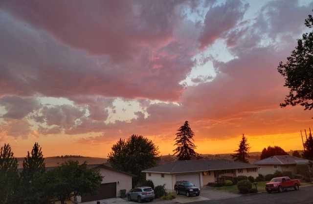 Mid-century Modern Home on the Hill - Stunning Sunsets