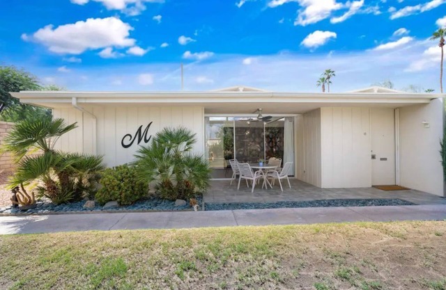 Mid Century Modern Palm Desert - Close to El Paseo