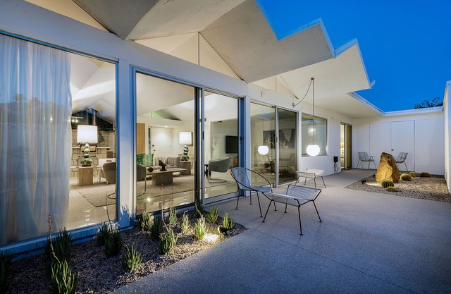 Mid-Century Traumhaus