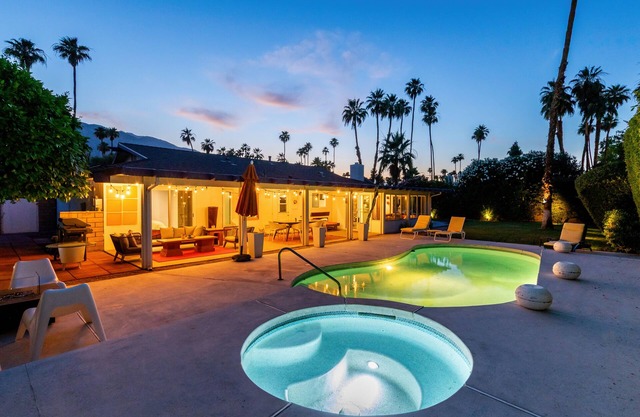 Mid-Century | Mountain View | 5 Mins from Downtown