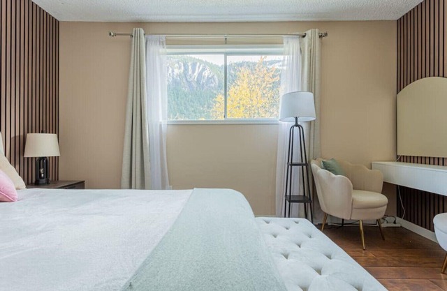 Mid-Century Mountain Escape