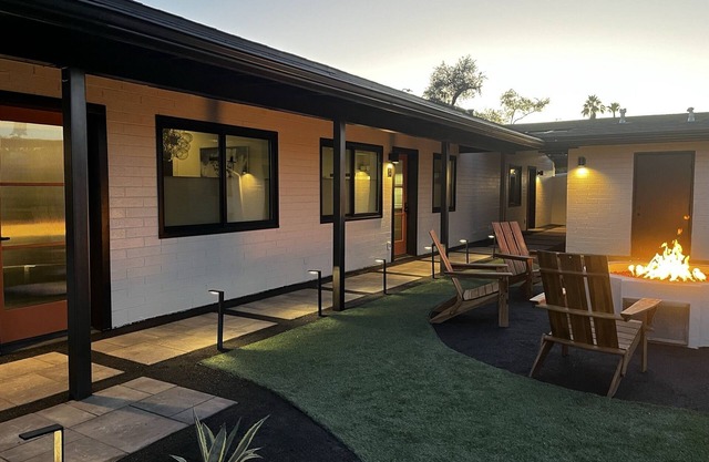 Mid century oasis newly remodeled near old town!