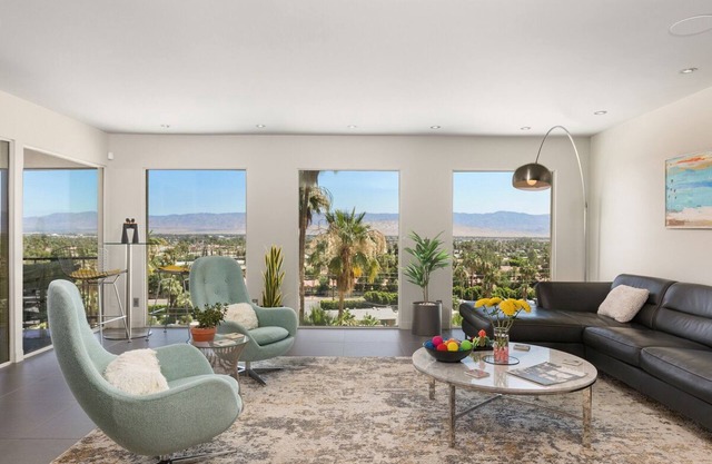 Mid-Century View Condo in Historic Rimcrest