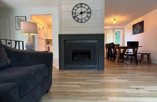 Mid town, central location. Kid friendly & CLEAN!