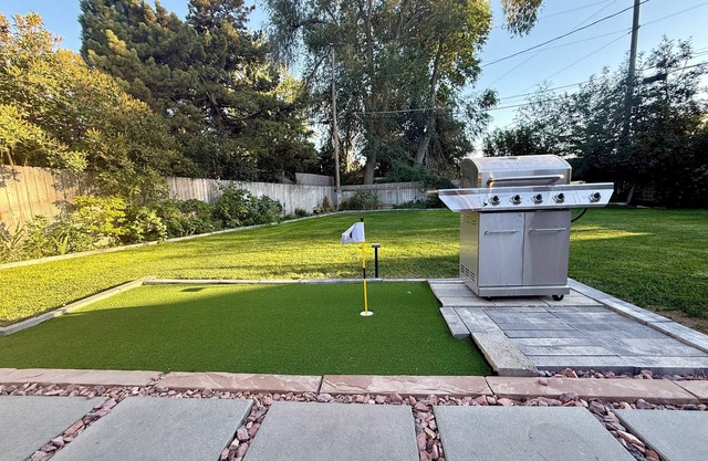MidCentury Modern Oasis/SE Boise/Golf Putting green!
