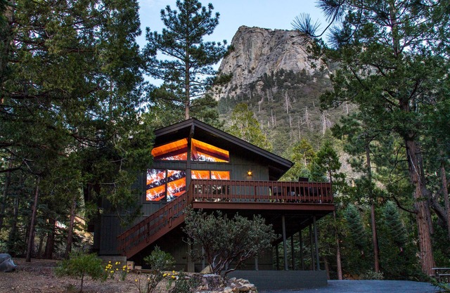 Moderne und gehobene Hütte mit atemberaubendem Blick in Fern Valley - Lazy Arrow Lodge