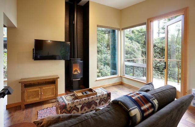 Middle Beach Lodge