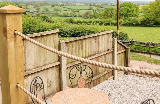 Middle Cottage, HOLLINGTON, STAFFORDSHIRE