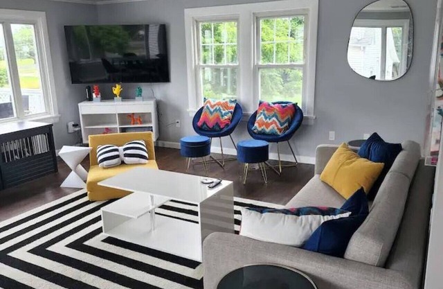 Middletown Modern Apartment - RIBryan Property