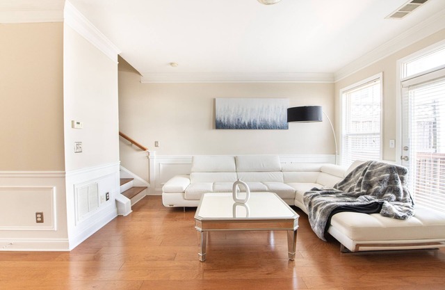 Midtown/Atlantic Station 3 Bedroom Luxury Townhouse- Free Parking- Fast Wifi