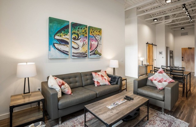 Midtown Retreat - Condo w/ great location for skiing Bridger Bowl & Big Sky!