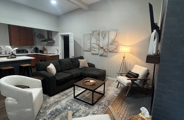 Midtown Retreat - near Texas A&M...Updated!