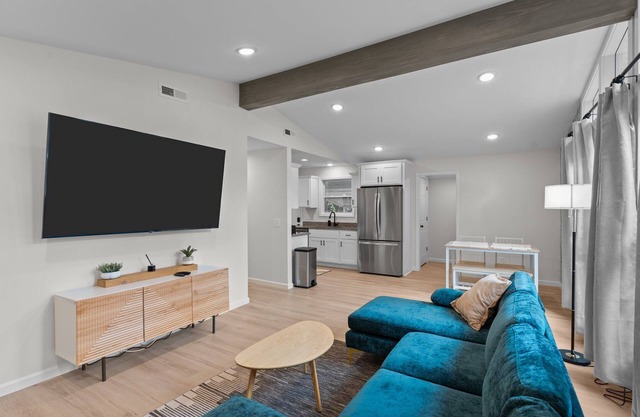 Midtown Wilmington Oasis: Modern 3BR Home Near Beach, Downtown, & UNCW!