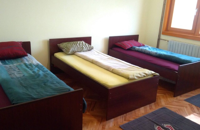 Migex apt 1 Bett Wohnheim 10 Euro po gostu- pet freundlich