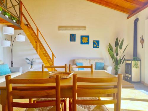 Mikè House- Appartamento con balcone a Sos Alinos