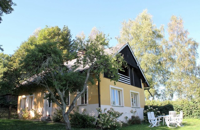 Ferienhaus in Milíre bei Skiloipen