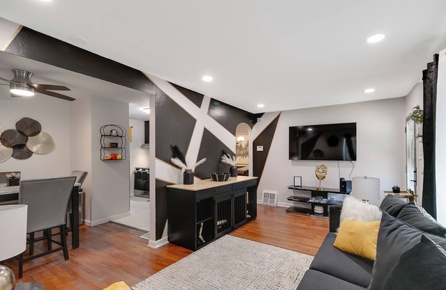 Milan LuxenModern Glam Meets Cozy Comfort in University City!