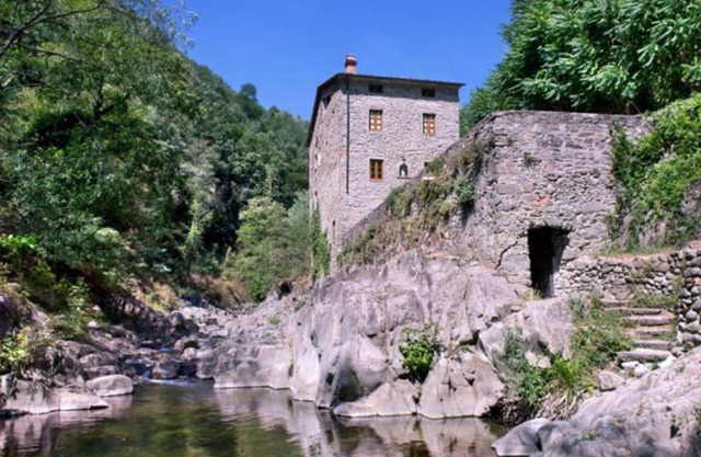 Charmantes Ferienhaus in Vellano mit Swimmingpool