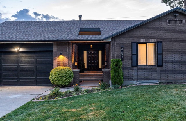 Millcreek Villa: Scenic Fun & Games Getaway! 5 Bedroom Home by RedAwning