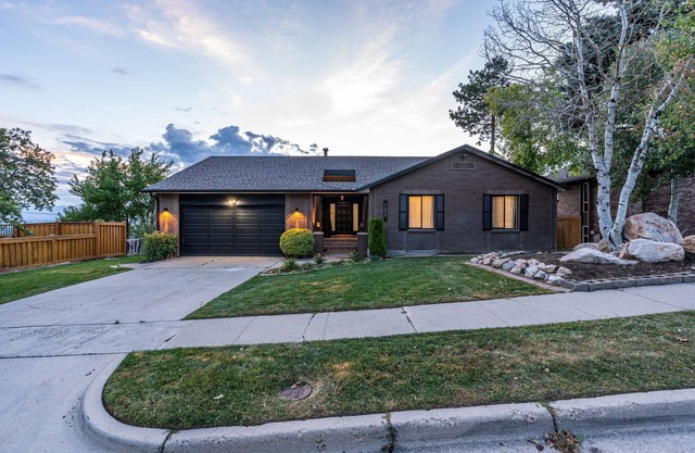 Millcreek Villa: Scenic Fun & Games Getaway! by RedAwning