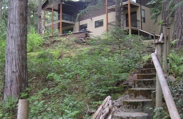 Millionen-Dollar-Ansicht! Klare, saubere Sproat Lake. $ 2200. 00 kanadische / Woche