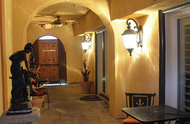 Milos Inn