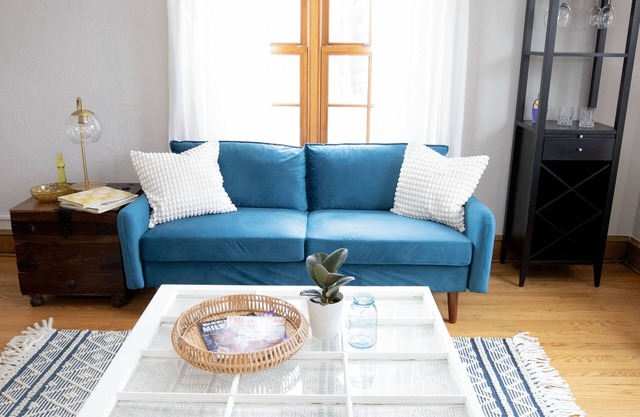 Milwaukee Oasis: A Serene Retreat Near Lake Michigan