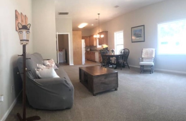 Mimosa Cottage Farm- 2br cottage & stalls. Masters