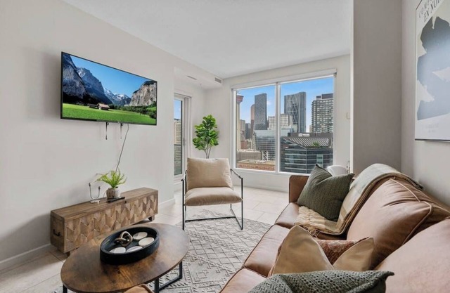 Min to Saddledome| Maple Mirage|Cgy Tower Views|AC