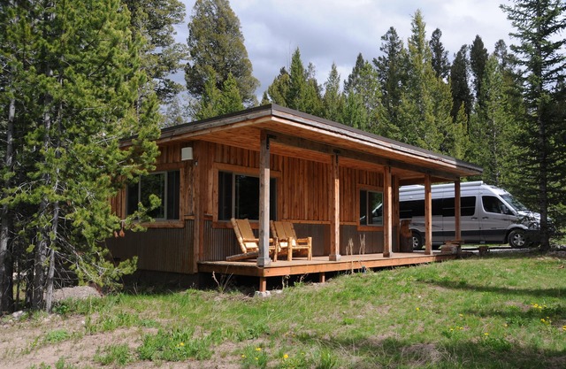 Mini-Moose Cabin-Best Value & 7 Meilen nach Yellowstone Park!