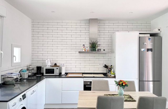Minimalistic and Quiet: a perfect place for a small family or couples!