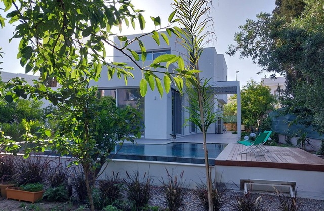 Minimalist, newly built villa with private swimming pool - centrally located