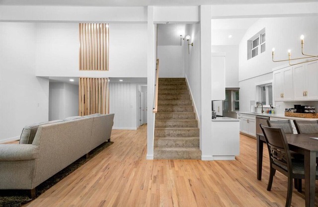 Minimalists Dream in Broken Arrow