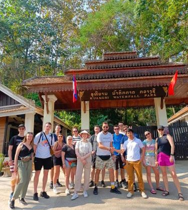 Minivan service in luangprabang